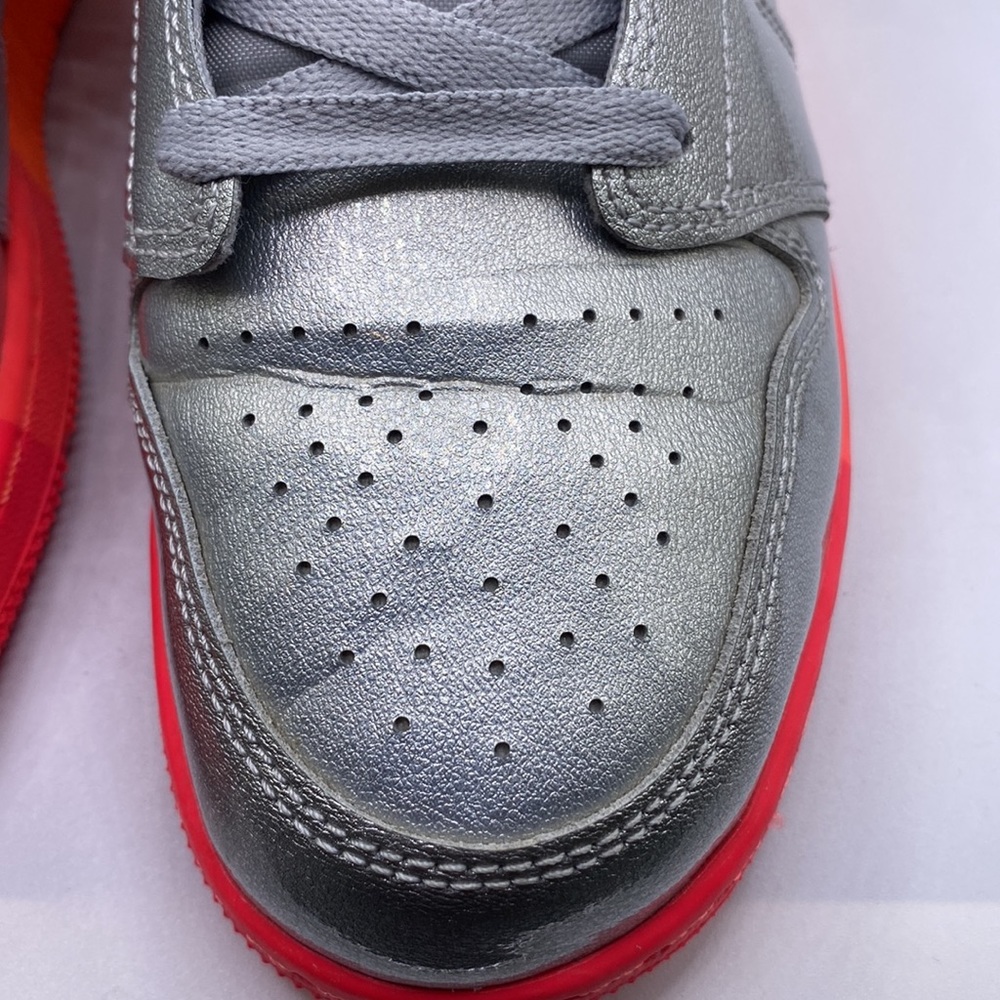 Nike Air Jordan 1 Mid GS Metallic Silver Pink Crimson Size 7Y (555112-006) - Picture 10 of 11